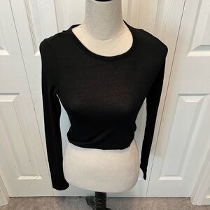 Wilfred from Aritizia size XSBlack Long Sleeve Women's Top cropped